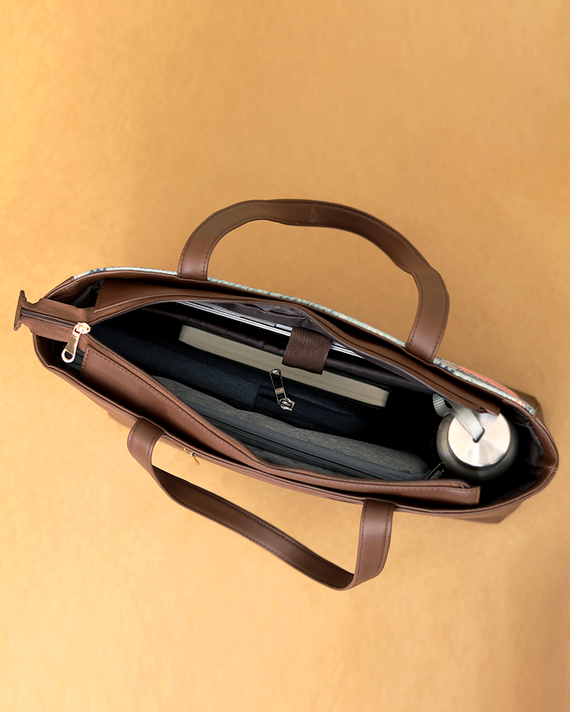 The Meadow Essential Tote - Image 3