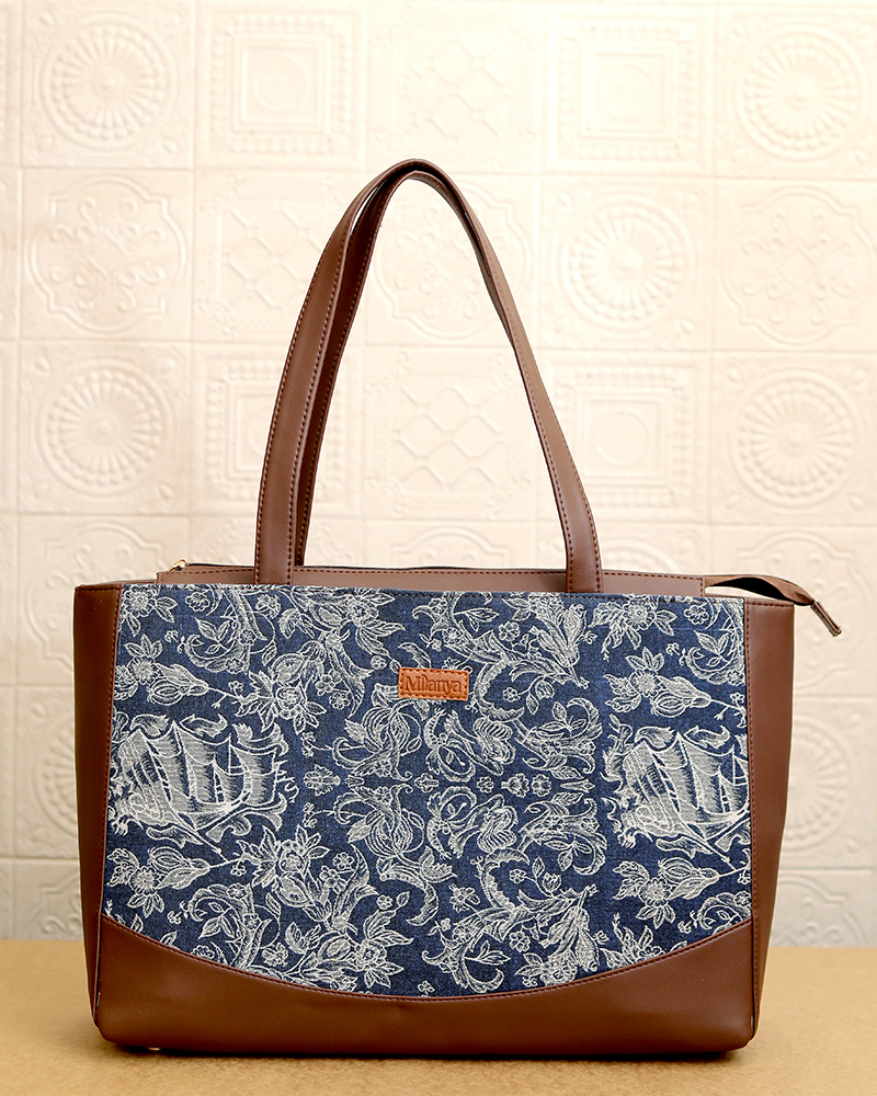 The Marina Daily Tote