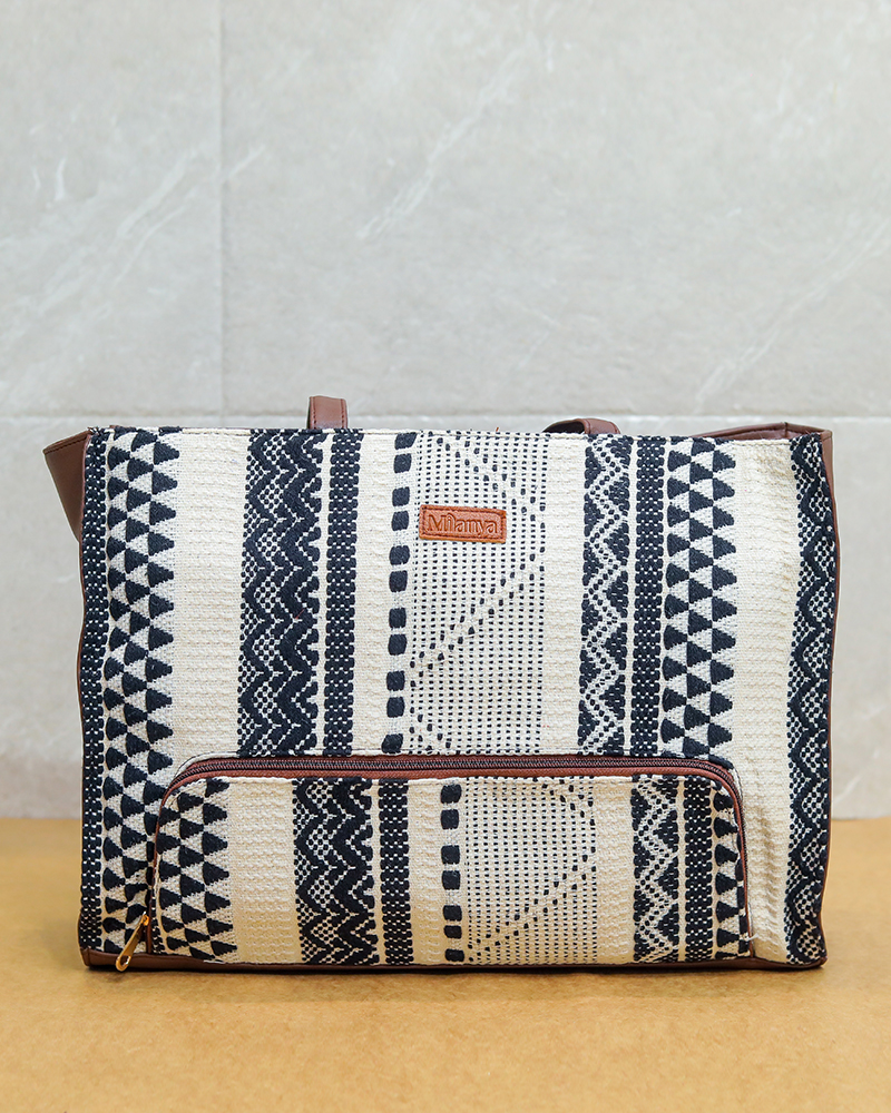 Kaia Tote